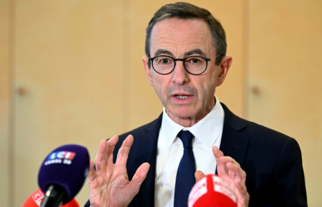 Le ministre de l'Intérieur Bruno Retailleau lors d'une conférence de presse, Versailles, le 24 janvier 2025 ( AFP / Bertrand GUAY )