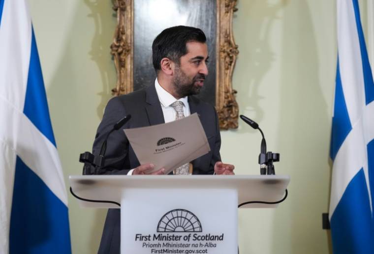 Le Premier ministre indépendantiste écossais Humza Yousaf annonce sa démission, à Edimbourg, le 29 avril 2024 ( POOL / Andrew Milligan )