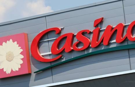 Le logo d'un supermarché Casino, le 12 juin 2023 à Laventie dans le Pas-de-Calais ( AFP / DENIS CHARLET )