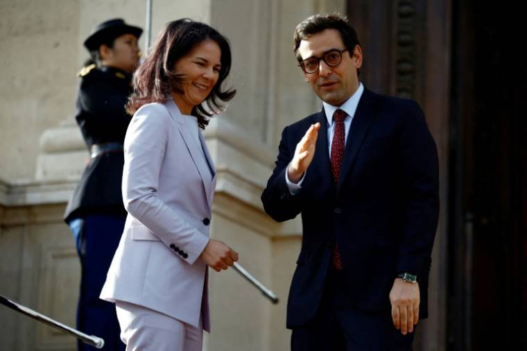 Le ministre français des Affaires étrangères, Stéphane Sejourné (d) accueille son homologue allemande Annalena Baerbock, au Quai d'Orsay, à Paris, le 15 avril 2024 ( POOL / Sarah Meyssonnier )