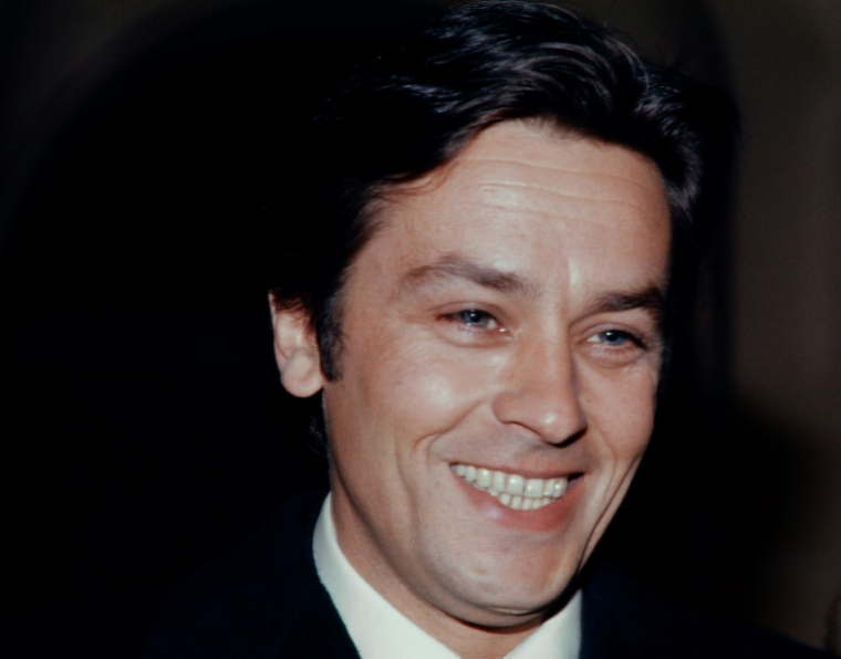 L'acteur français Alain Delon en novembre 1973 à Paris ( AFP / - )