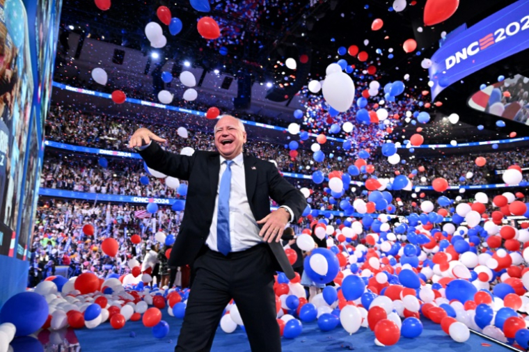 Le gouverneur du Minnesota et colistier de Kamala Harris, Tim Walz, à la convention démocrate à Chicago, le 22 août 2024 ( AFP / Robyn Beck  )