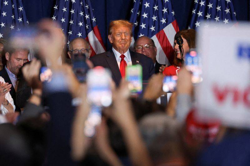 Donald Trump lors de la soirée des élections primaires républicaines de Caroline du Sud à Columbia