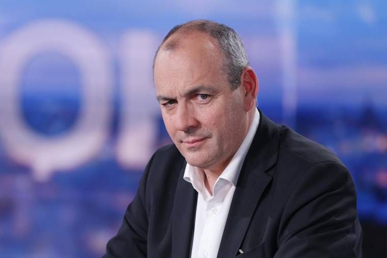 Laurent Berger, le 14 avril 2023, sur le plateau de TF1 ( AFP / LUDOVIC MARIN )