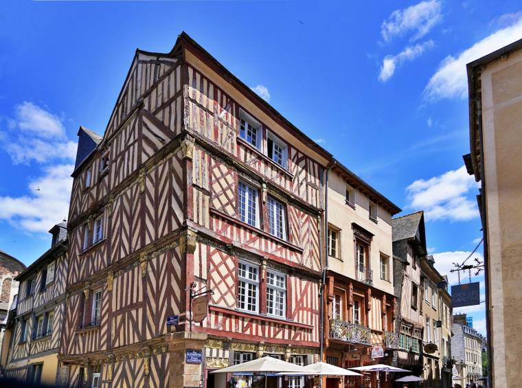 En Ille-et-Vilaine (Rennes sur la photo), les prix ont baissé de 5,8% (ykaiavu / Pixabay)