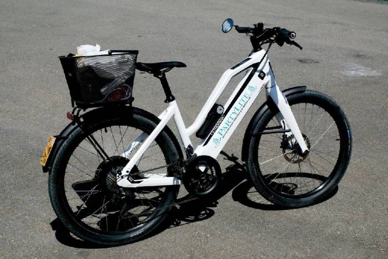 La demande de prime à l’achat d’un vélo à assistance électrique est ouverte en Île-de-France. (Crédits photo : pxhere.com -  )