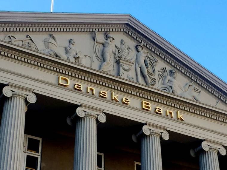 LES ACTIONNAIRES DE DANSKE BANK MANIFESTENT LEUR COLÈRE