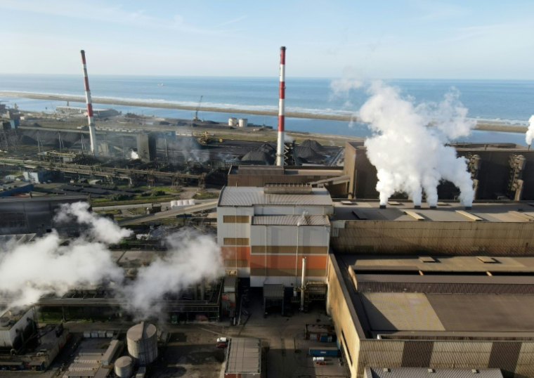 L'usine sidérurgique Arcelor Mittal, le 11 février 2022 à Dunkerque, dans le Nord ( AFP / Pierre BEAUVILLAIN )