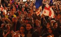 Géorgie: 10.000 manifestants à Tbilissi contre la loi sur les "agents de l'étranger"