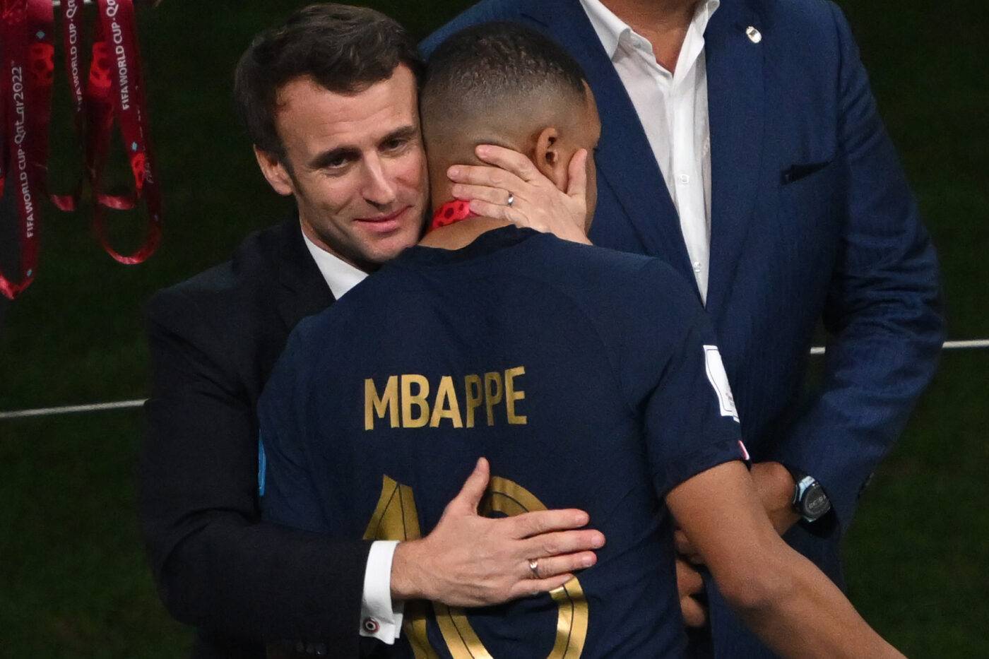 Emmanuel Macron veut voir Kylian Mbappé aux JO