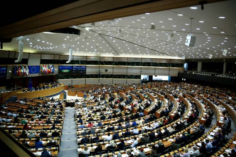 Les députés européens lors d'une séance au Parlement européen de Bruxelles, le 11 avril 2024 ( AFP / Kenzo TRIBOUILLARD )