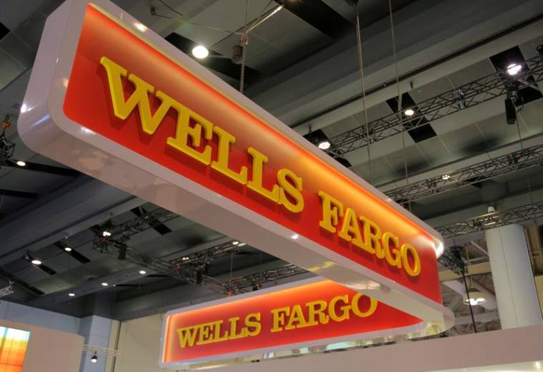 Le logo de Wells Fargo à Toronto, en Canada