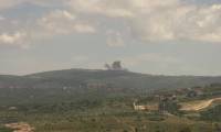 De la fumée s'élève après une frappe israélienne sur le sud du Liban