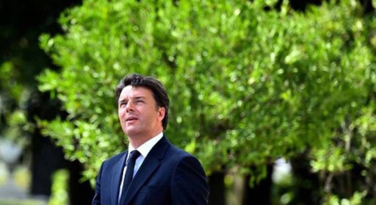 Matteo Renzi a précisé qu'il quitterait ses fonctions en cas d'échec du référendum sur le projet de réforme électorale qui se tiendra à l'automne (© G. Bouys / AFP)