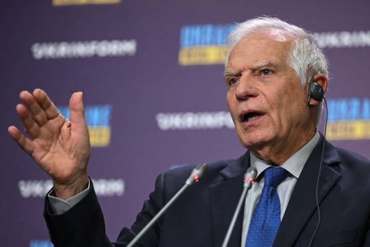 Le chef de la politique étrangère de l'UE, Josep Borrell, donne une conférence de presse à Kyiv