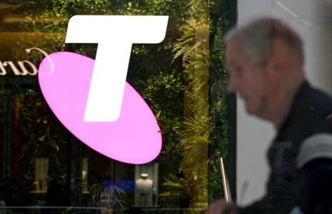 L'opérateur australien de télécommunications Telstra a annoncé qu'il allait supprimer jusqu'à 2.800 emplois, soit 9% de ses effectifs ( AFP / Saeed KHAN )