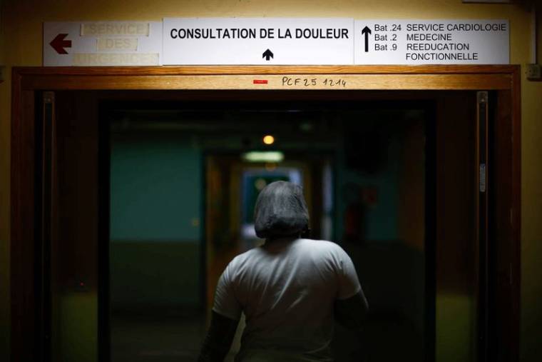 CORONAVIRUS: LA FRANCE EST REPASSÉE AU-DESSUS DE 1.000 PATIENTS EN RÉANIMATION
