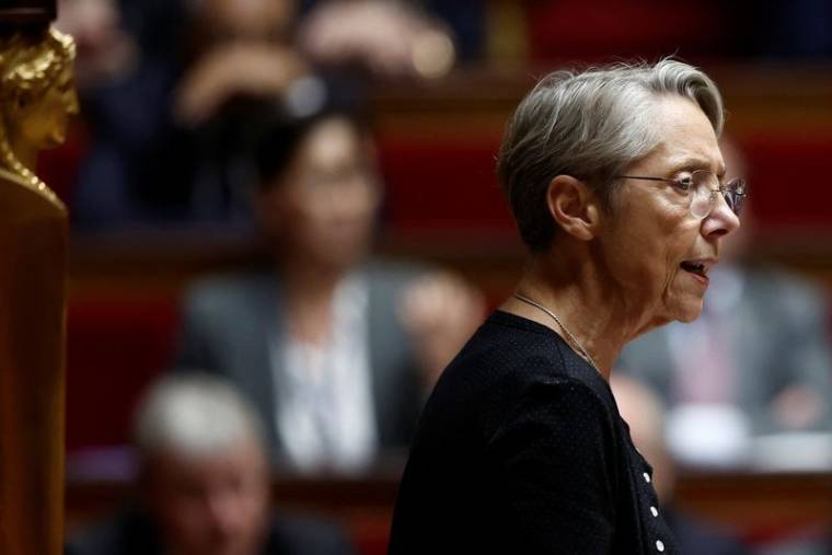 La Première ministre française Elisabeth Borne prononce un discours à l'Assemblée nationale