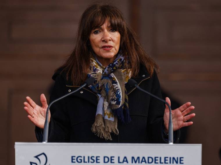 Anne Hidalgo à Paris, le 3 avril 2024. ( AFP / DIMITAR DILKOFF )