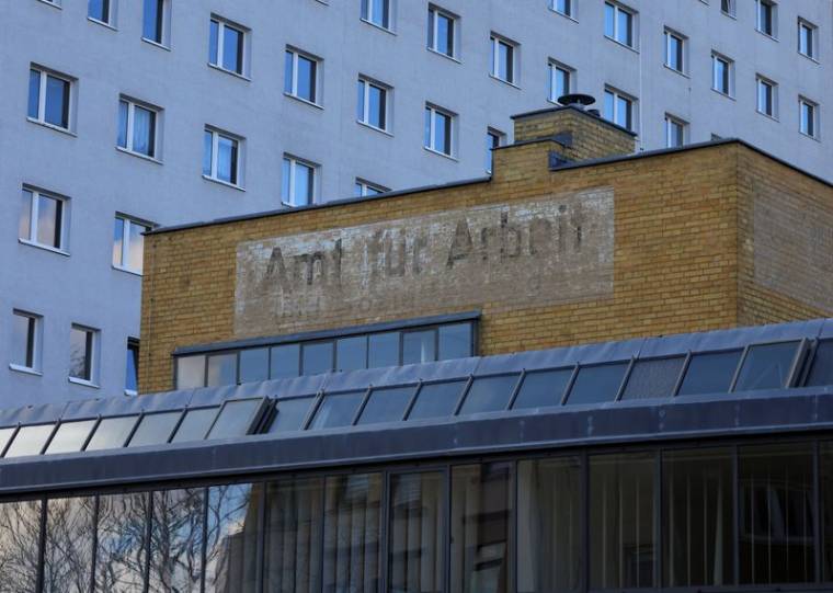 L'Office de l'emploi " Amt fuer Arbeit " est photographié à Dessau