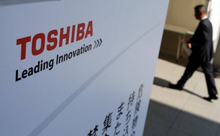 CESSION DES PUCES: TOSHIBA S'ATTEND À UNE PERTE D'UN MILLIARD DE DOLLARS