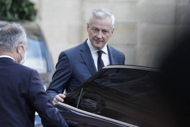 Bruno Le Maire, le 3 novembre 2021, à Paris ( AFP / GEOFFROY VAN DER HASSELT )