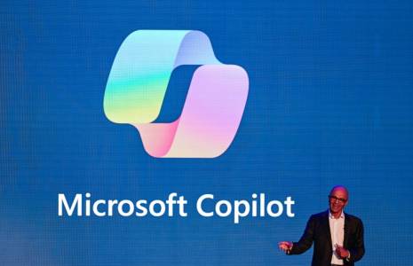 Le directeur général de Microsoft, Satya Nadella, lors d'un discours à Kuala Lumpur, le 2 ai 2024 ( AFP / Mohd RASFAN )