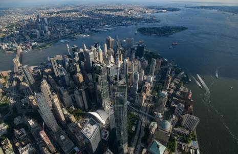 Vue aérienne de Manhattan, à New York, le 6 août 2021 ( AFP / Ed JONES )