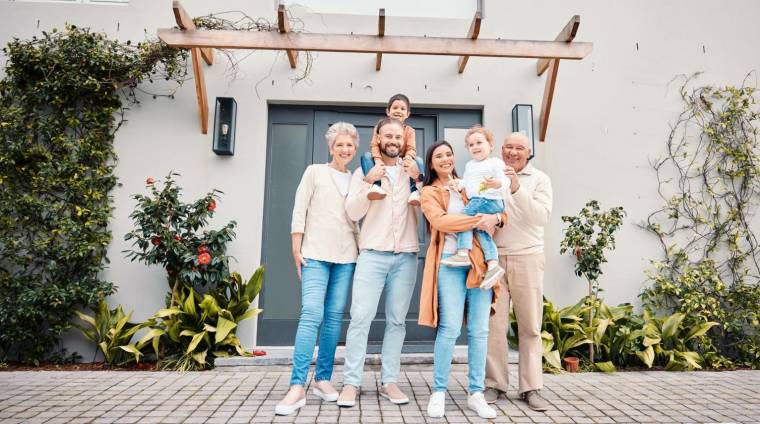 Optimisez votre succession immobilière: avec le démembrement de propriété, vous pouvez faire une donation sans frais au profit de vos enfants. ( crédit photo : Shutterstock )