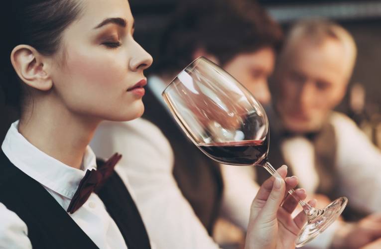 Comment reconnaître un bon vin (Crédits photo : Shutterstock)