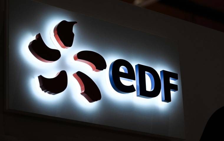 Elisabeth Borne a annoncé le 6 juillet la volonté de l'Etat de porter à 100 % sa participation au capital d'EDF. ( AFP / DENIS CHARLET )