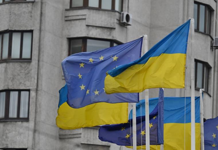 L'Union européenne va adopter un septième train de sanctions contre la Russie, en réponse à l'invasion de l'Ukraine. ( AFP / SERGEI SUPINSKY )