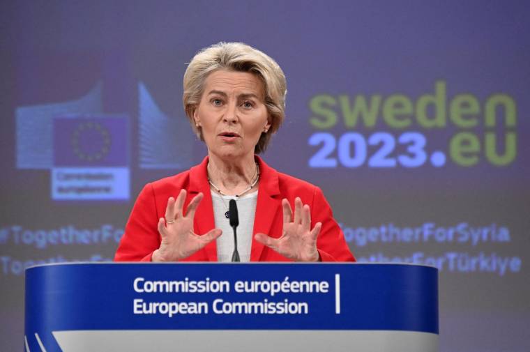 la présidente de la Commission, Ursula von der Leyen le 20 mars à Bruxelles. ( AFP / JOHN THYS )