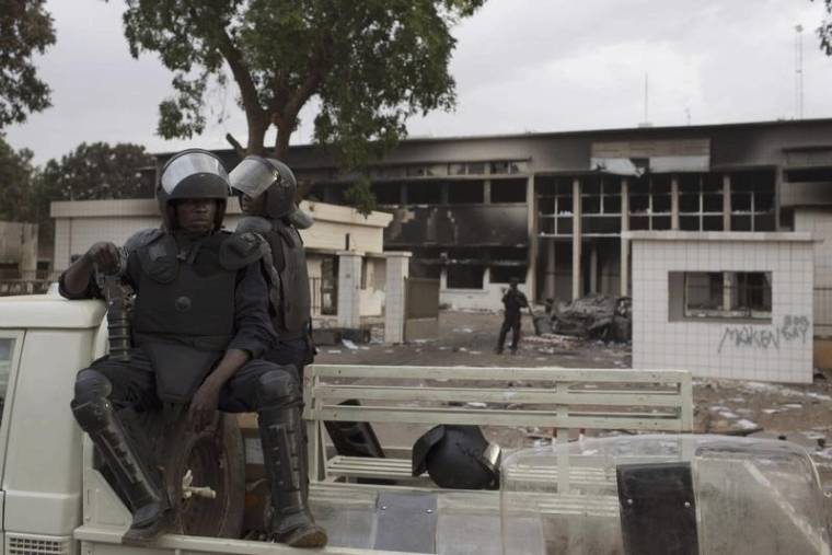 AU BURKINA FASO, L'ARMÉE SOUTIENT LE LIEUTENANT-COLONEL ISSAAC ZIDA