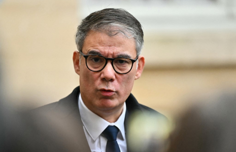 Olivier Faure à Paris, le 6 janvier 2025. ( AFP / LOU BENOIST )