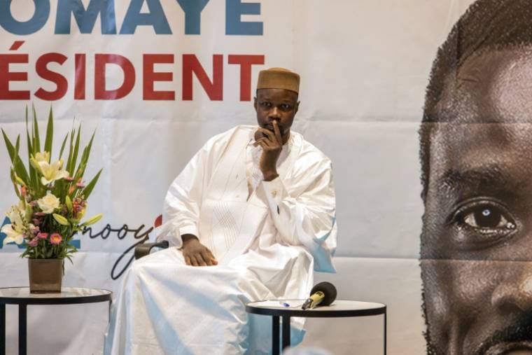 Le nouveau Premier ministre sénégalais Ousmane Sonko, alors l'une des principales figures de l'opposition sénégalaise, lors d'une conférence de presse à Dakar, le 15 mars 2024 ( AFP / JOHN WESSELS )
