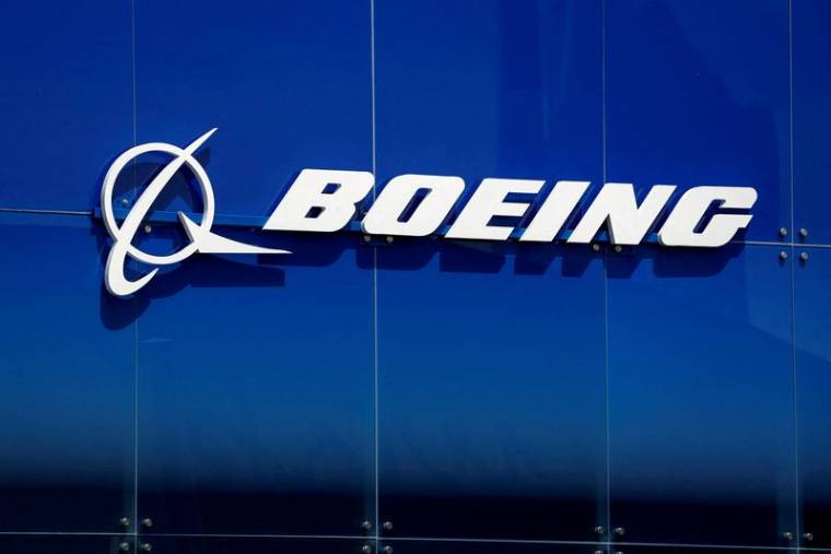 Le logo de Boeing au 54e Salon international de l'aéronautique et de l'espace de Paris