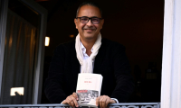 L'écrivain franco-algérien Kamel Daoud, lauréat du prix Goncourt, à Paris le 4 novembre 2024 ( AFP / JULIEN DE ROSA )