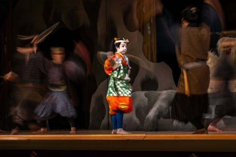 Maholo Terajima en répétition au théâtre Kabukiza de Tokyo, le 1er mai 2023 ( AFP / Philip FONG )