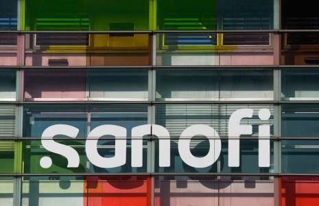 Le logo du fabricant français de médicaments Sanofi sur le site du groupe à Lyon