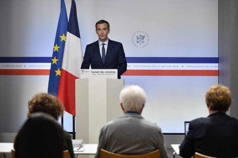 Olivier Véran à Paris, le 5 juillet 2023. ( AFP / JULIEN DE ROSA )