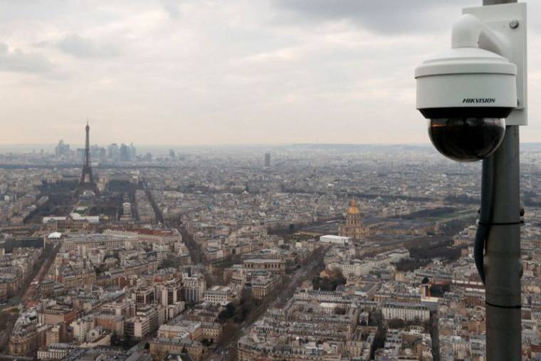 La police française lance des tests de vidéosurveillance par IA avant les Jeux olympiques