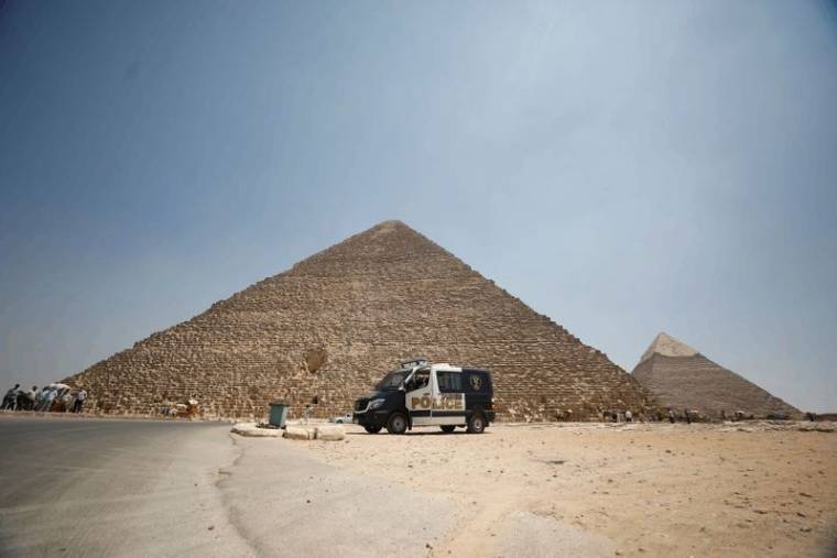 CORONAVIRUS: L'EGYPTE ROUVRE AÉROPORTS ET ACCÈS AUX PYRAMIDES