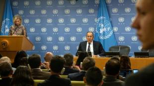 Le ministre russe des Affaires étrangères Sergueï Lavrov lors d'une conférence après son intervention à la tribune de l'Assemblée générale de l'ONU, le 23 septembr 2023 à New York ( AFP / Ed JONES )