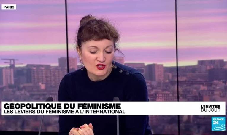 Marie-Cécile Naves, politologue, analyse "la montée des féminismes" au niveau mondial