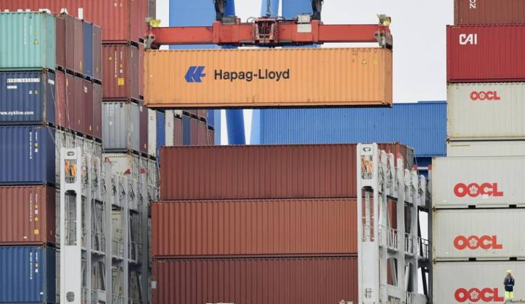 Un container Hapag Lloyd dans un port en Allemagne