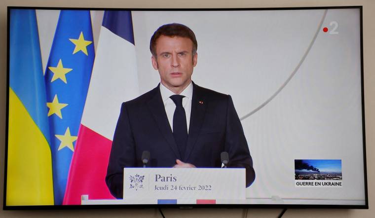 Emmanuel Macron lors de son allocution télévisée du 24 février 2022. ( AFP / LUDOVIC MARIN )