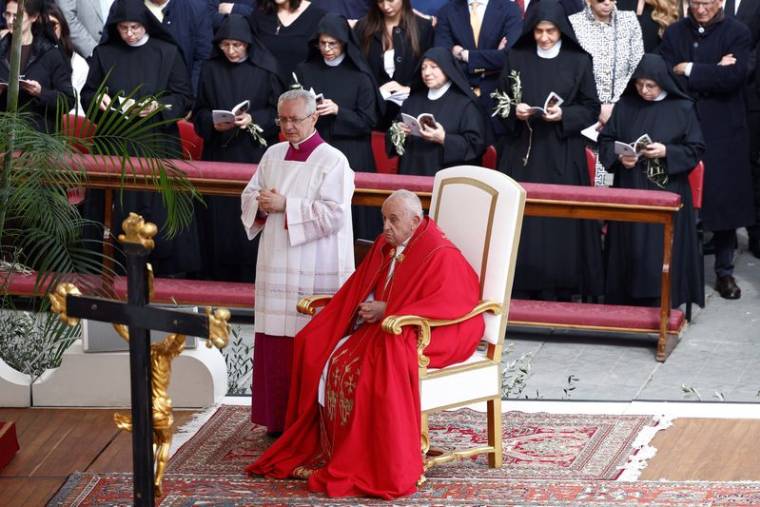 Le pape François participe à l'office du dimanche des Rameaux