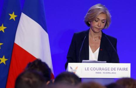 FRANCE 2022: PÉCRESSE LANCE UN APPEL AUX DONS POUR LA "SURVIE" DES RÉPUBLICAINS