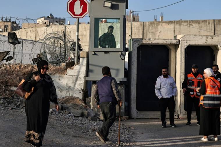 Le poste de contrôle israélien à Qalandiya, en Cisjordanie occupée, le 5 avril 2024 ( AFP / Zain JAAFAR )